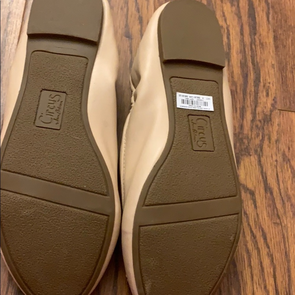 Shoes - Picture 6 of 6